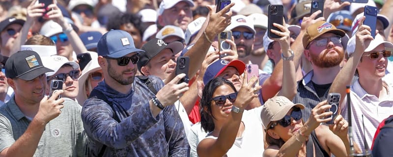Johnson Wagner suggests rule change just for major championships that would solve fan behaviour problems 
