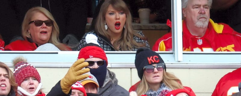 ‘Don’t show me!’: Taylor Swift snaps at ESPN cameras after Travis Kelce’s big Chiefs play