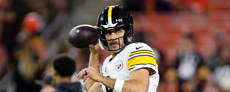 Bill Simmons completely disagrees with Skip Bayless’ comments on Aaron Rodgers