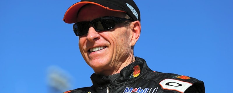 Mark Martin Made A Conscious Effort to Build A Good Relationship With Kurt Busch