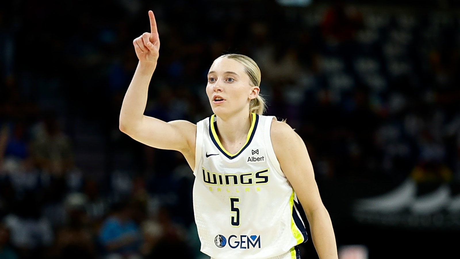 Turn the Paige: Bueckers Beginning a New Era in Dallas