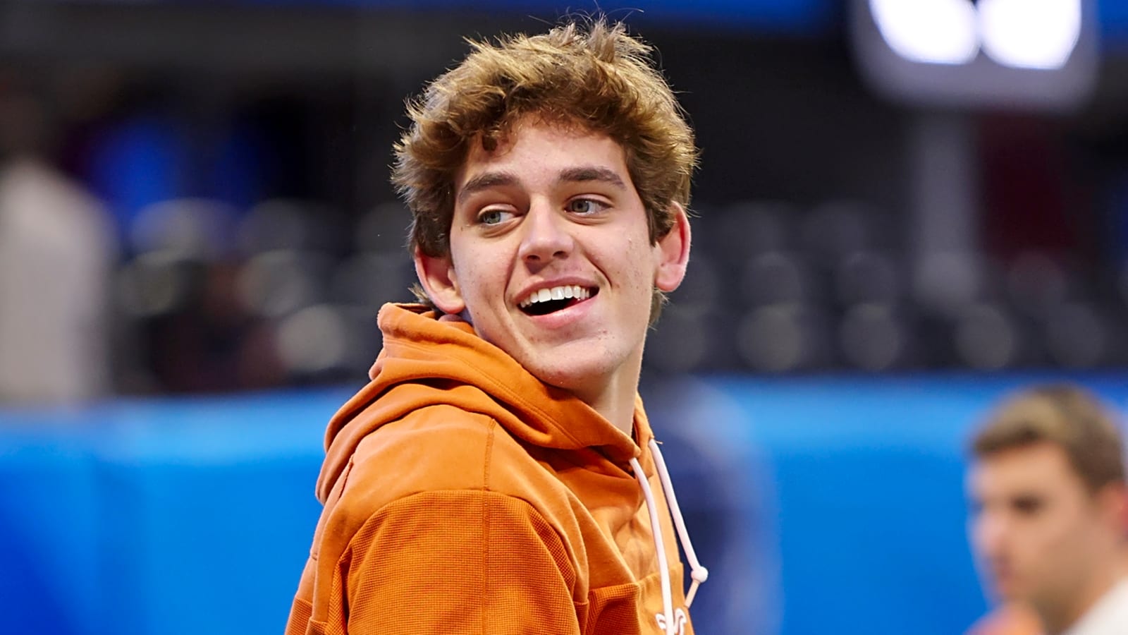 Texas' Manning reminds title-winning coach of No. 1 NFL Draft pick