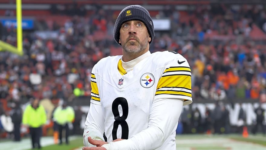 Steelers send clear Aaron Rodgers message with draft pick