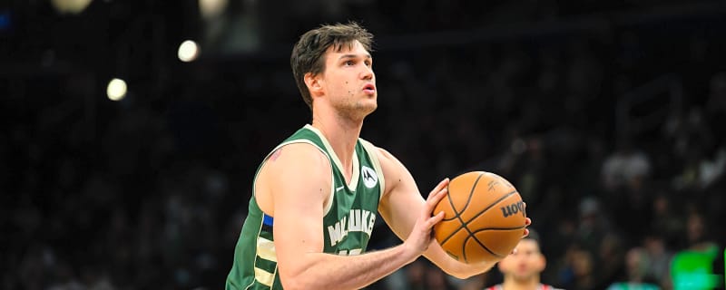 Pregnant wife of former NBA star gets attacked by shark