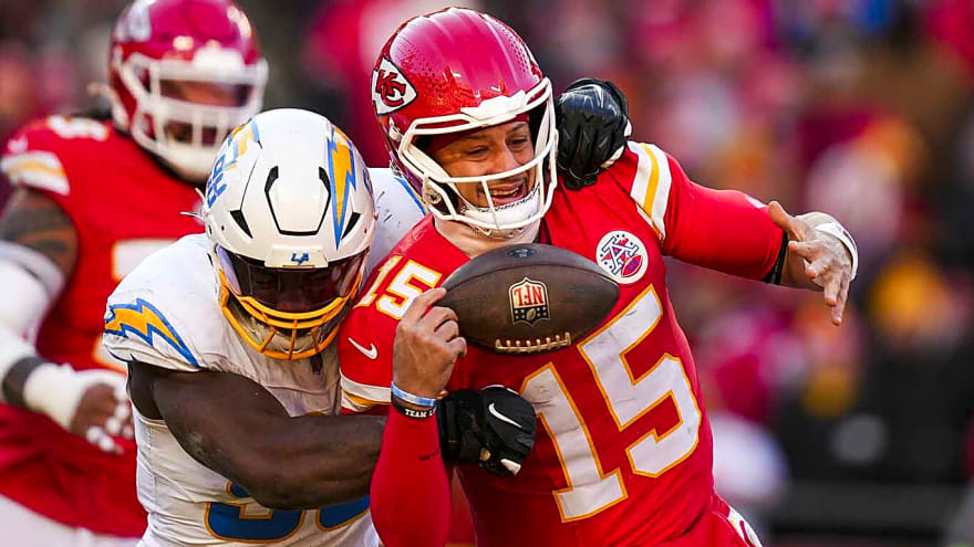 Chiefs 2026 NFL free agency grades for every signing including Kenneth Walker III