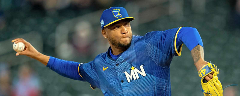 Red Sox to acquire veteran pitcher from Twins