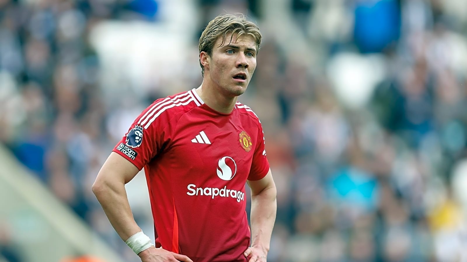 Man Utd reject offer from UCL finalists for 23-year-old whilst opening door for his lacklustre counterpart to leave