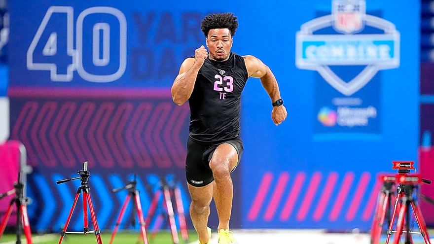 49ers post-Combine mock draft roundup: Offensive playmakers emerge as Round 1 targets