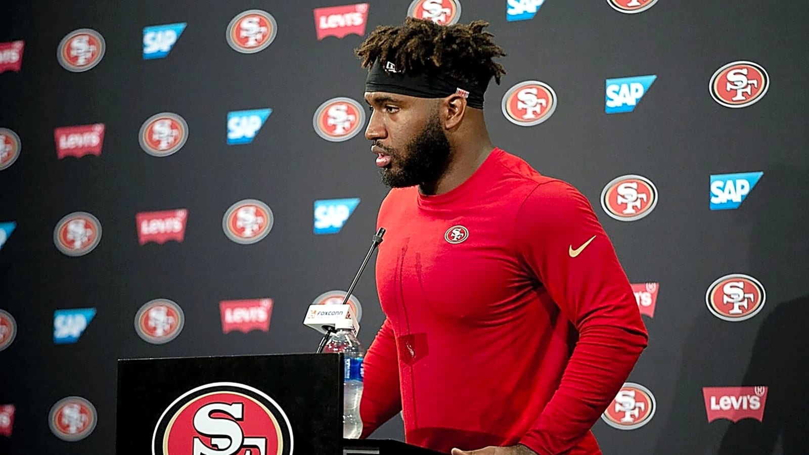 49ers' Bryce Huff records fastest sack of 2025 season
