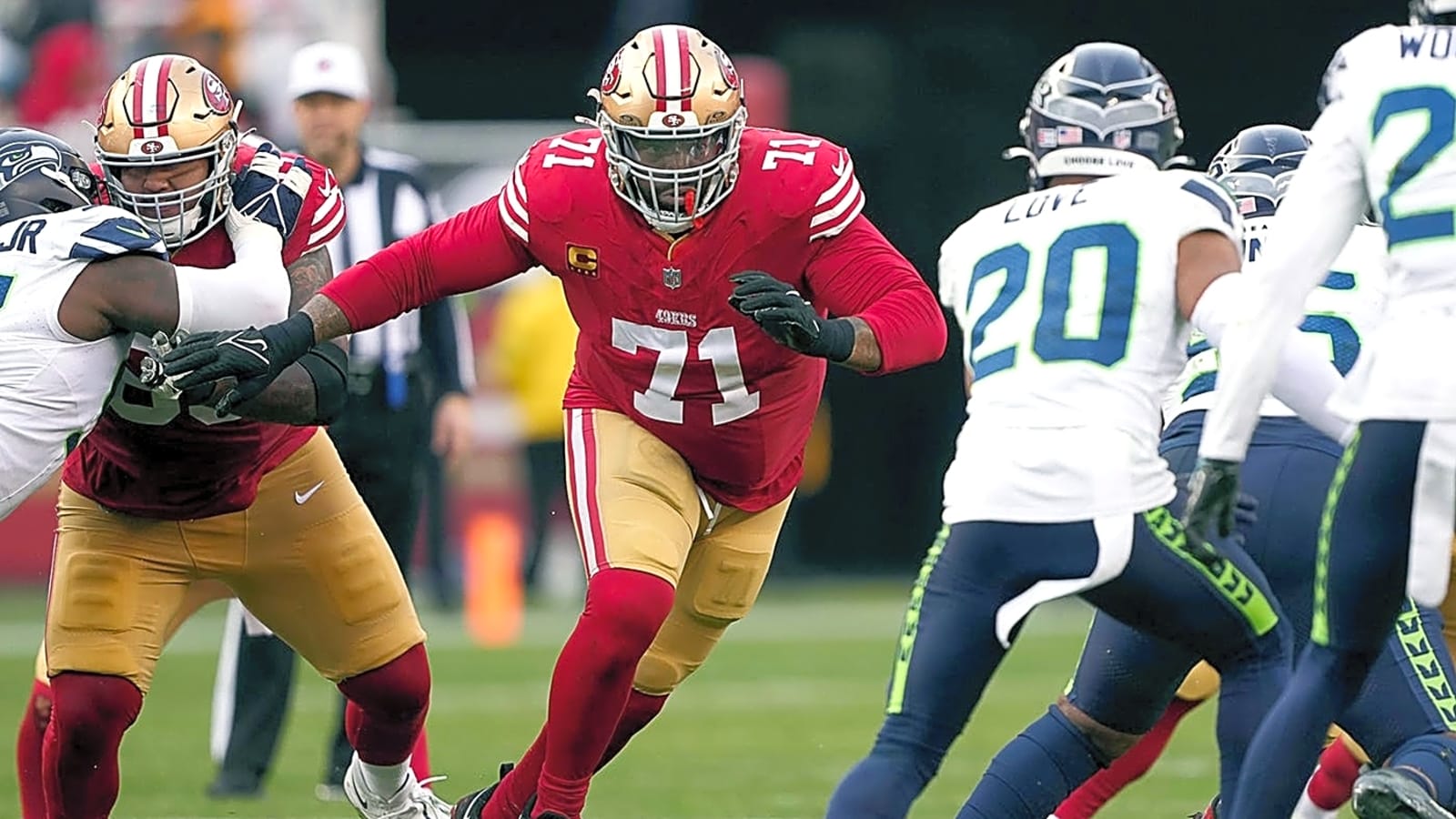 49ers urged to find common ground with Trent Williams amid contract standoff