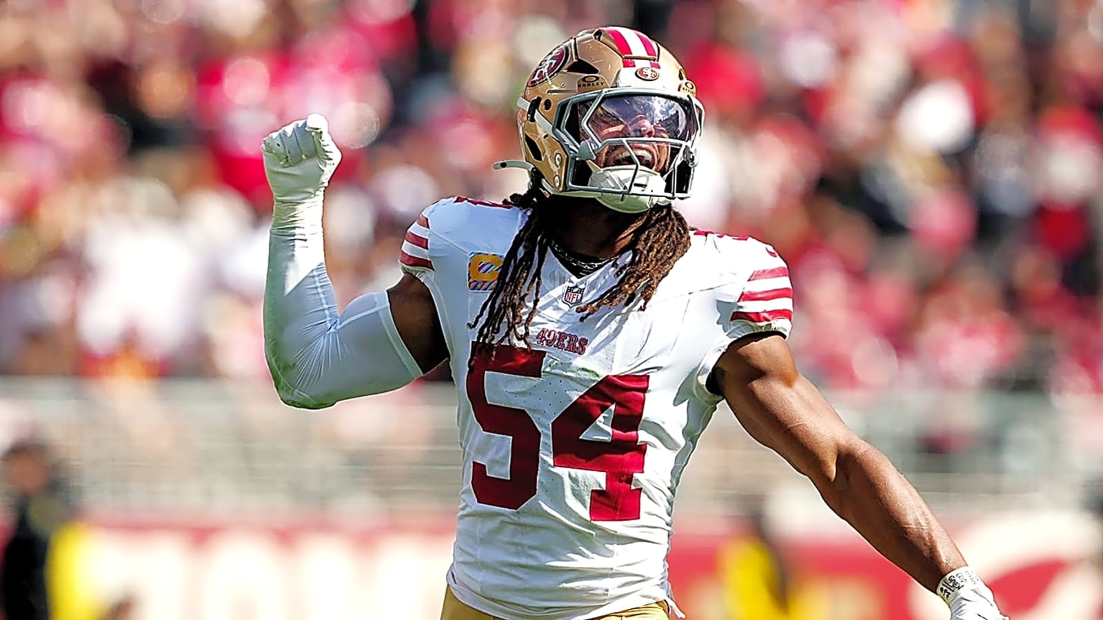 49ers LB Fred Warner, wife Sydney welcome baby girl