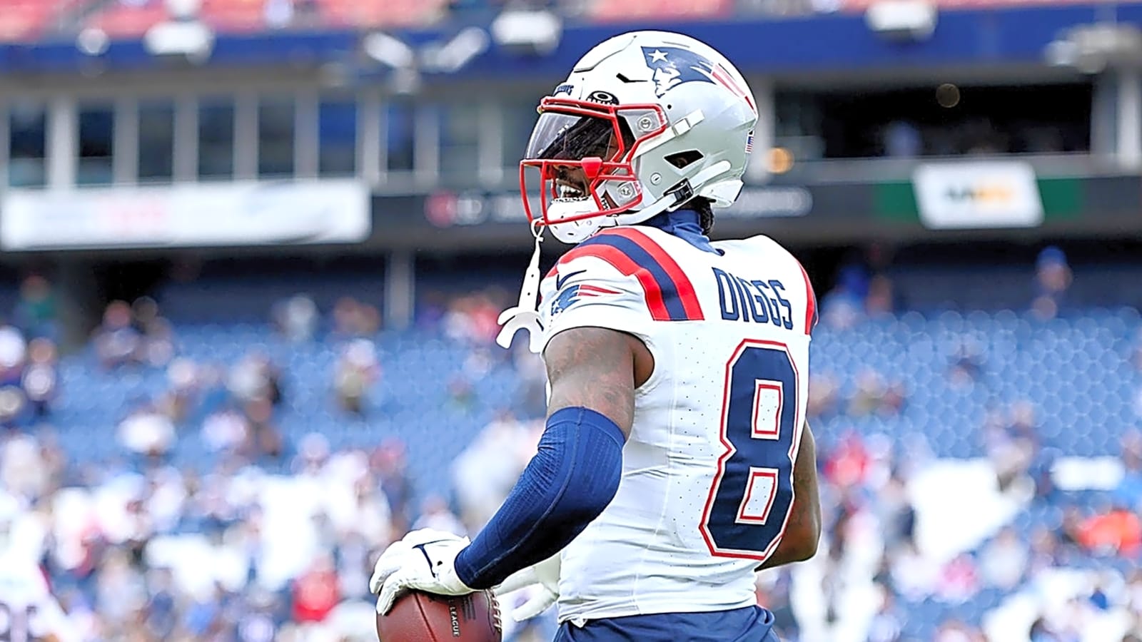Analyst urges 49ers to sign WR Stefon Diggs