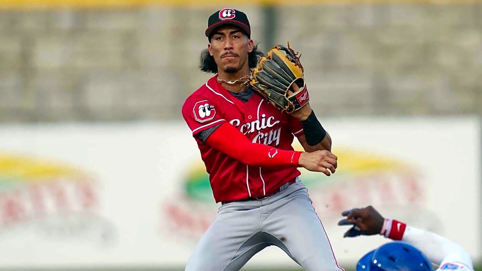 What to Expect from Reds Infielder Edwin Arroyo