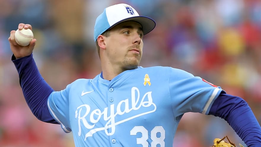 Royals to place starting pitcher on IL