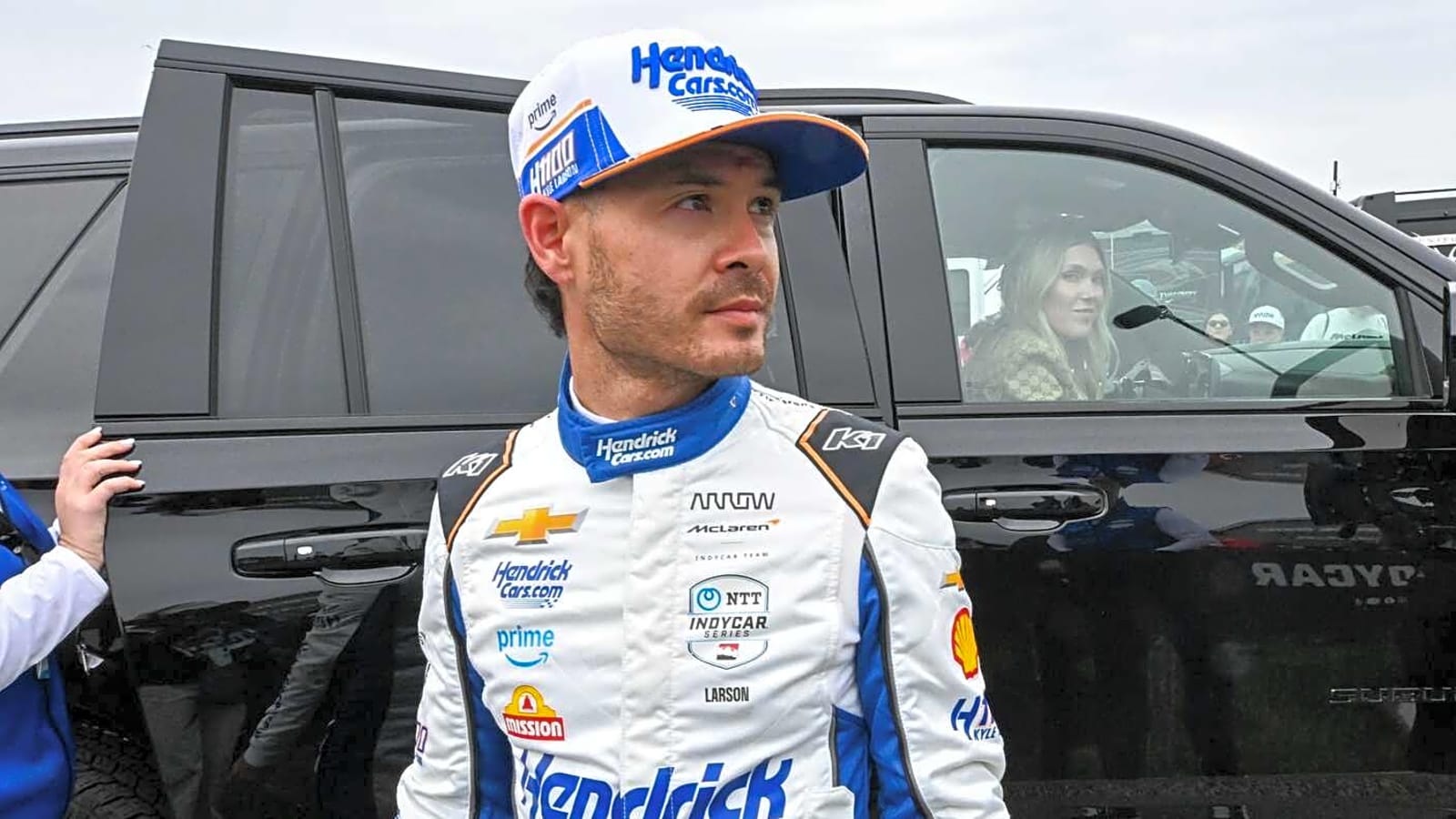 Watch: Kyle Larson spins from the lead in Coca-Cola 600