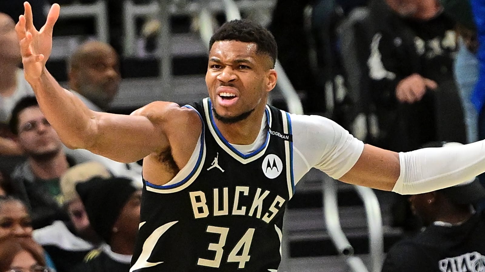 Staggering numbers show how teammates are failing Giannis Antetokounmpo 