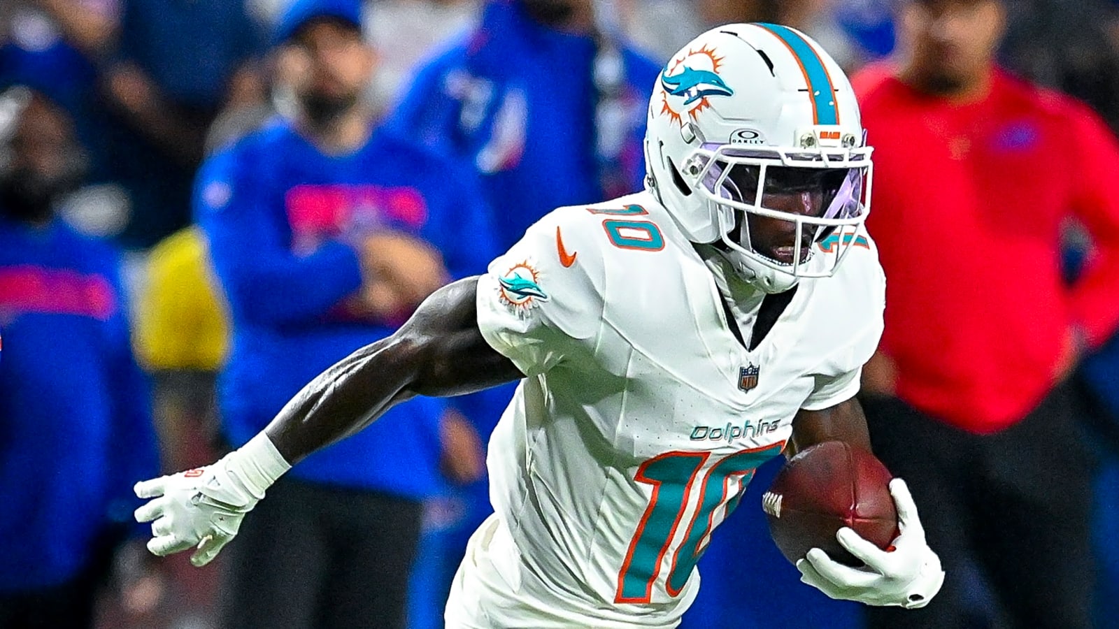 Tyreek Hill reignites rumors of a return to the Dolphins with an intriguing post