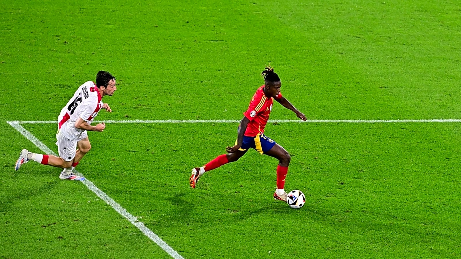 Barcelona’s financial struggles keep Arsenal’s chance of signing Williams alive