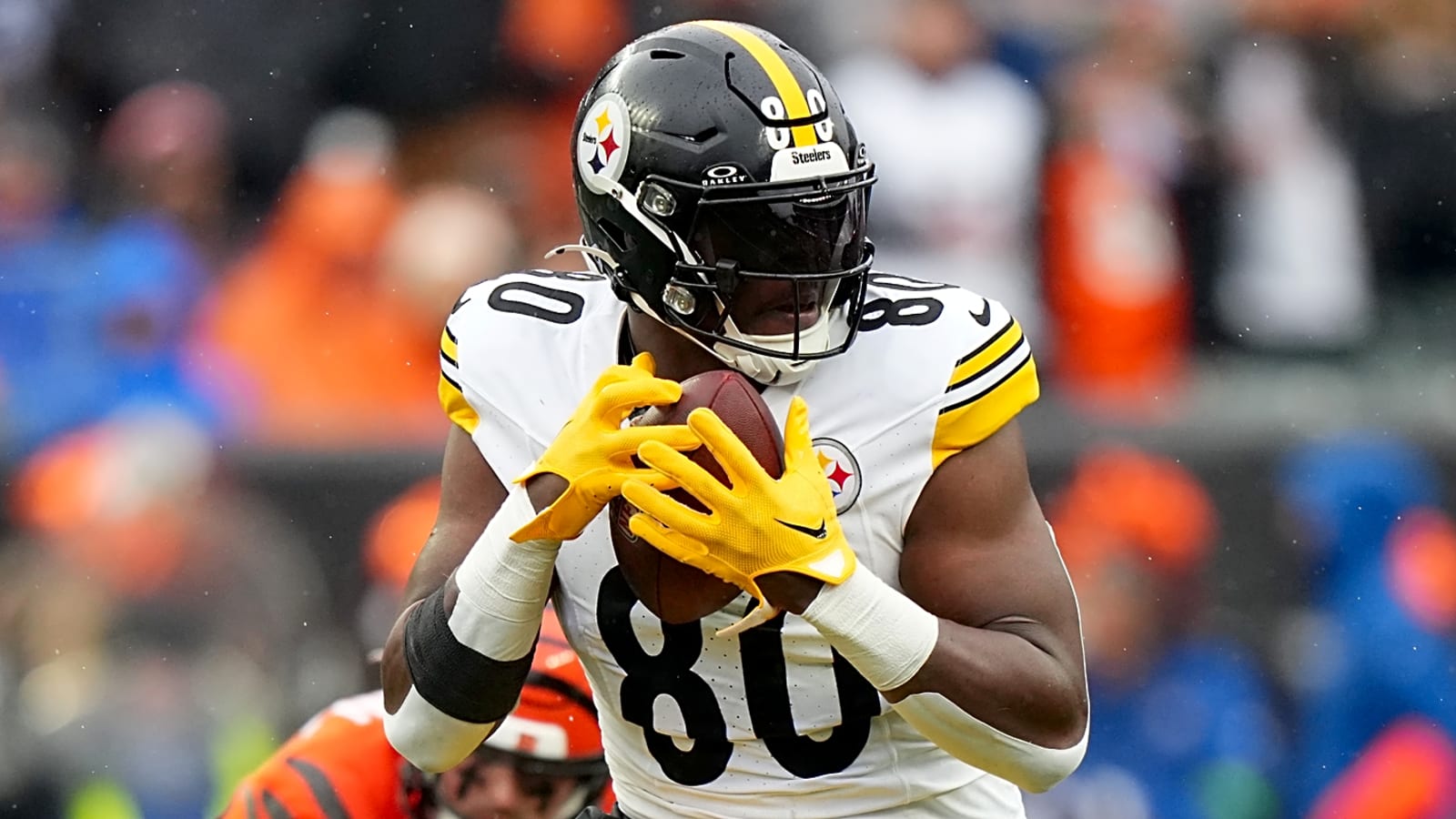 Steelers reward young offensive weapon with extension