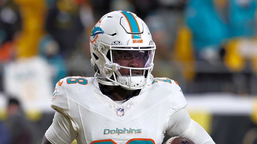 Versatile RB De'Von Achane's extension signals key change for Dolphins