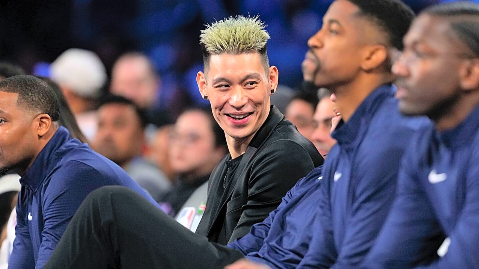 Jeremy Lin announces his retirement