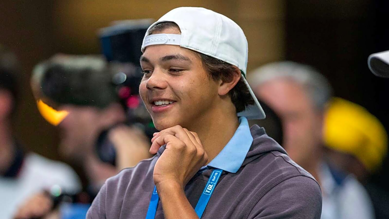 Charlie Woods follows in dad's footsteps with first junior win
