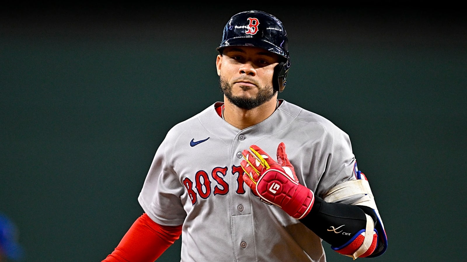 Red Sox's Willson Contreras gives concerning injury update