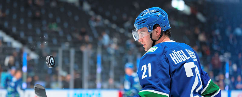 Nashville Predators Acquire Nils Hoglander from Vancouver Canucks