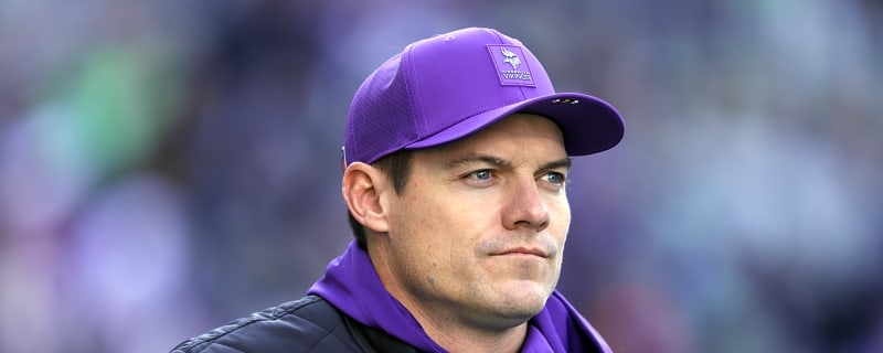 Vikings HC addresses QB situation for Commanders game