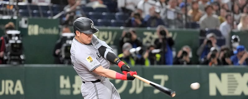 Japanese star Kazuma Okamoto has signed with an MLB team
