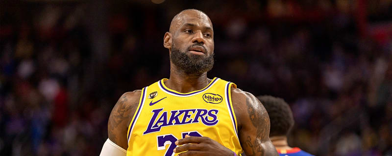 LeBron James posts ugly halftime stat line not seen since 2010