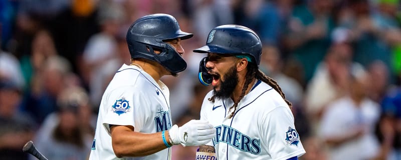 Mariners hit 2 home runs, overcome Braves' 4 homers