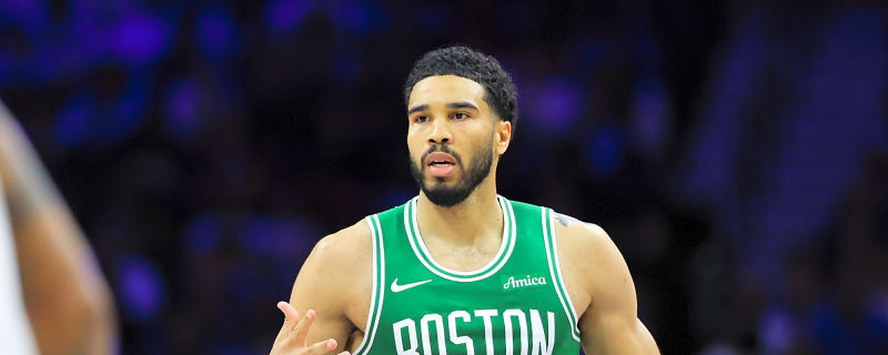 Jayson Tatum’s father takes a profane shot at the Celtics