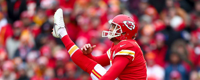 Travis Kelce Calls Former Chiefs Star the ‘Left Foot Legend’