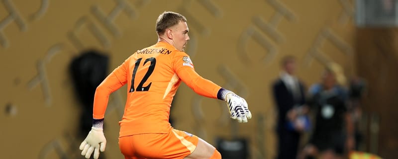 Watch:  'You’re the one on the pitch' – Carragher on goalkeepers taking responsibility