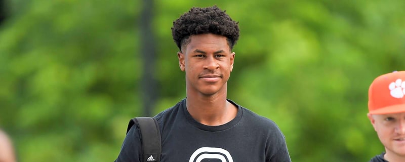 Alabama 5-Star QB target down to two schools ahead of commitment
