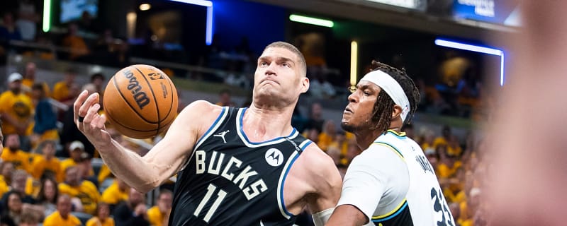 Report: Lakers ‘Have Long Been Fans’ Of Brook Lopez