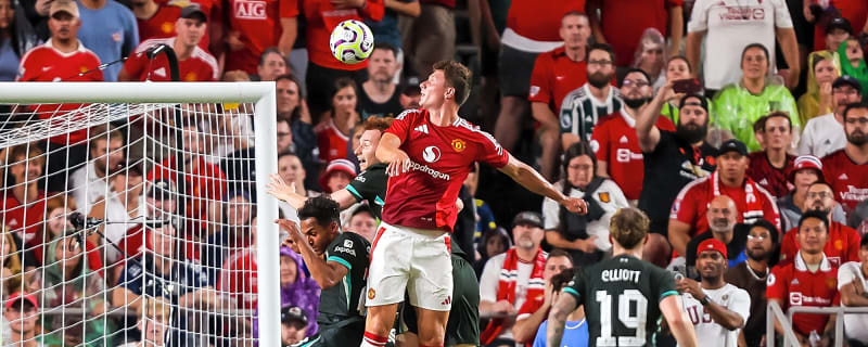 What Manchester United fans were heard chanting about ‘fantastic’ midfielder vs Aston Villa