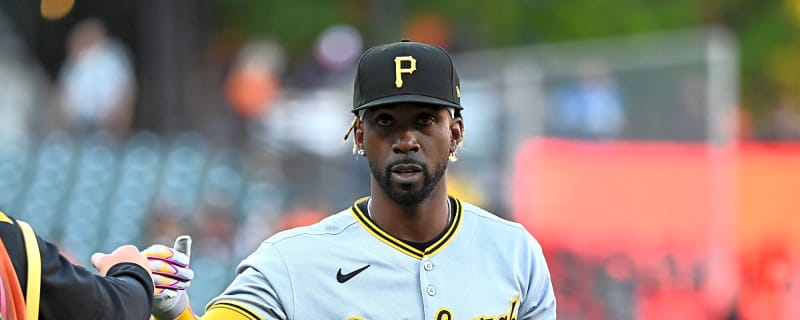 Report: Texas Rangers signing Andrew McCutchen