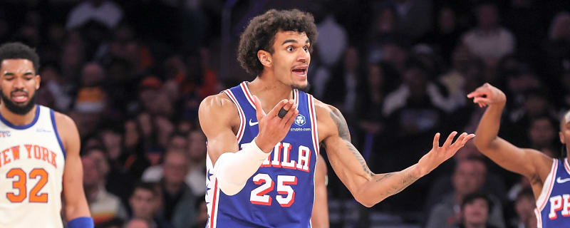 Sixers Promote Dominick Barlow To Standard Contract