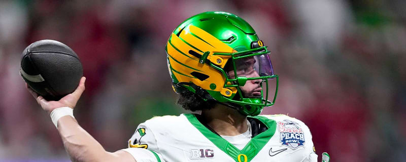 Oregon QB Dante Moore Announces He’s Staying In School