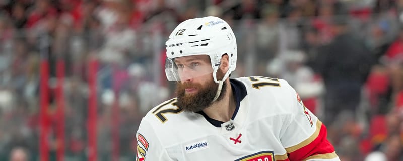 Chaos In Final Minute As Gadjovich Earns Misconduct For Dirty Elbow On Martinook And Smashes Puck at Morrow