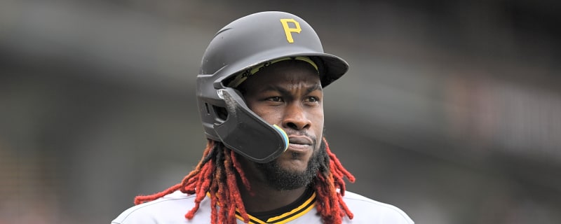Pirates' Oneil Cruz shows off versatility vs. Rockies