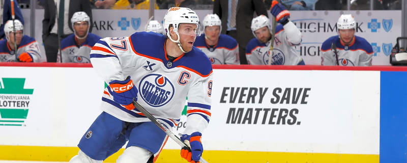 No Surprise: Connor McDavid Is Carrying the Oilers Again