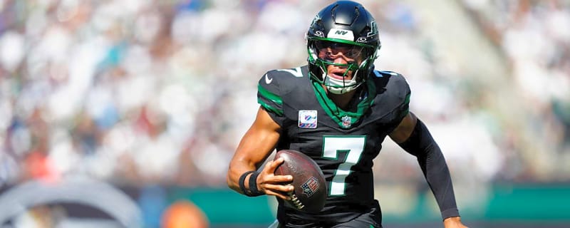 Justin Fields’ Faces Tough Questions From Jets Icon After Aaron Glenn Slides to 0–5