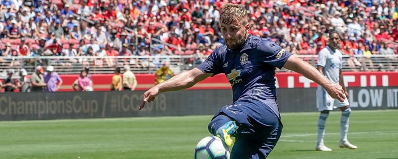 Man United make shock Luke Shaw U-turn after latest contract update emerges