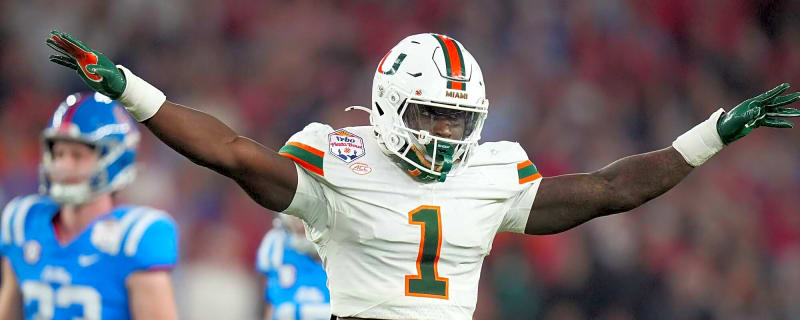 Miami player will return for eighth season of college football