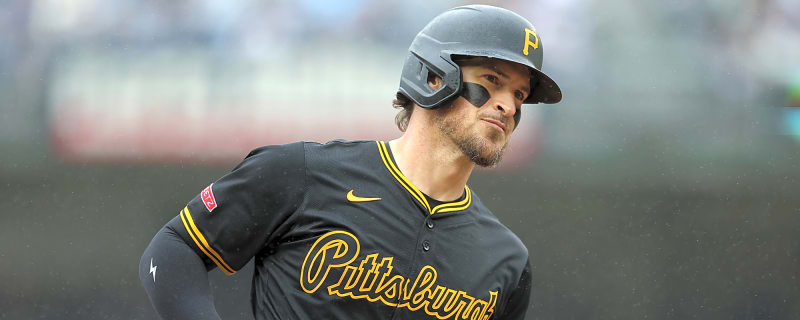 Yasmani Grandal steps away from Red Sox