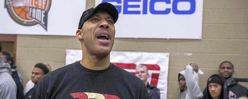 LaVar Ball lays out path for Clippers to win championship