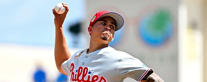 Phillies Designate Jean Cabrera, Sign Bryan De La Cruz To MLB Contract